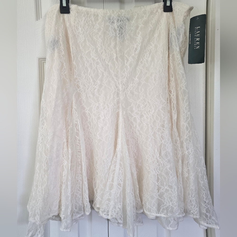 Gorgeous Lauren Conrad Pearl Lace Skirt